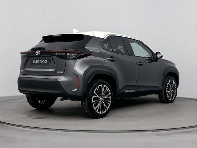 Toyota YARIS Cross 1.5 Hybrid Executive Bi-Tone | 360° Camera | PDC | JBL Audio |