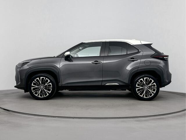 Toyota YARIS Cross 1.5 Hybrid Executive Bi-Tone | 360° Camera | PDC | JBL Audio |