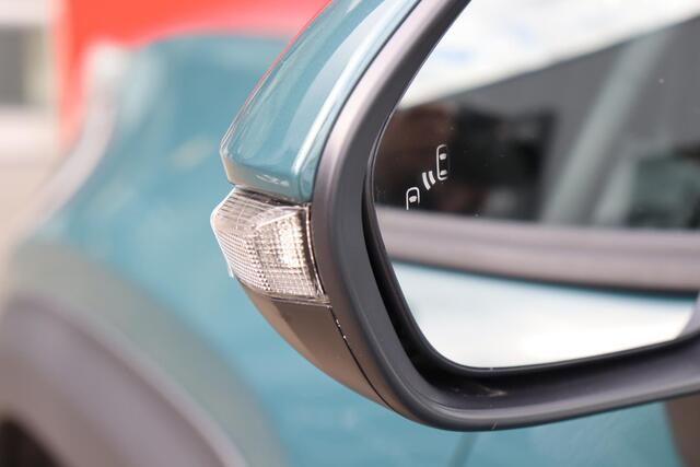 Toyota YARIS Cross 1.5 Hybrid 130 Dynamic, Comfort Pack, Vaste Trekhaak, Snel leverbaar, Stuur & Stoel Verwarming, BSM!