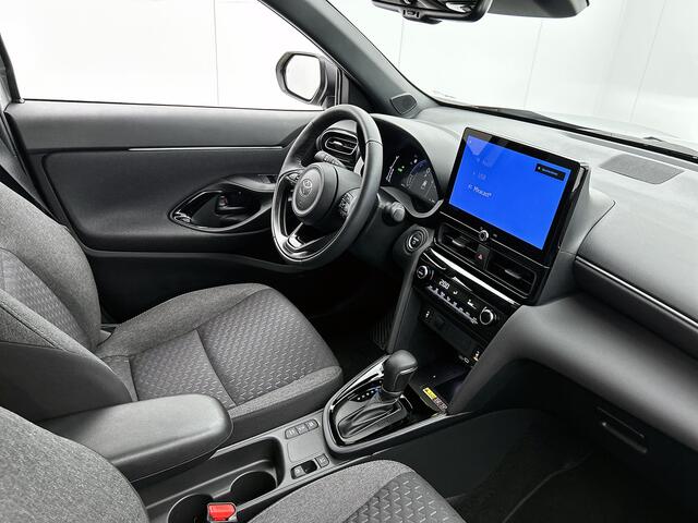 Toyota YARIS Cross 1.5 Hybrid 115 Dynamic Comfort Pack | BTW voertuig | Dodehoek detectie | Stoel+stuurverwarming | Parkeersensoren voor+achter | Apple CarPlay/Android auto | Cruise Control Adaptive | Achteruitrijcamera | Climate Control |