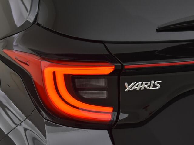 Toyota YARIS 1.5 Hybrid Lounge | Carplay | Panorama | Halfleer |