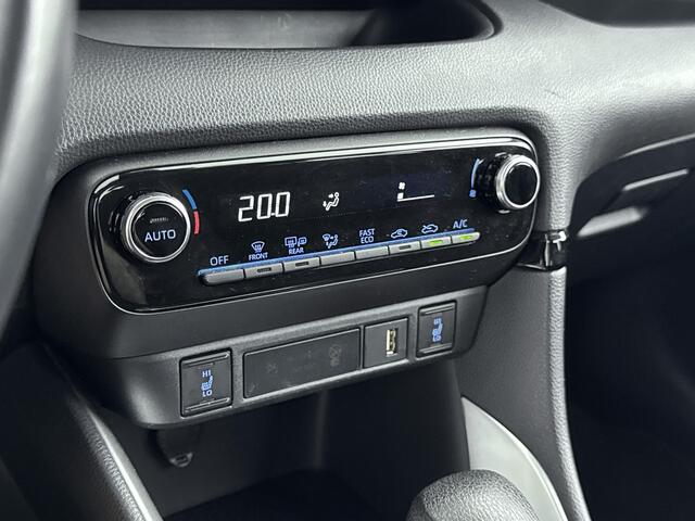 Toyota YARIS 1.5 Hybrid Dynamic | Stoelverwarming | LED Verlichting | Apple Carplay / Android Auto |