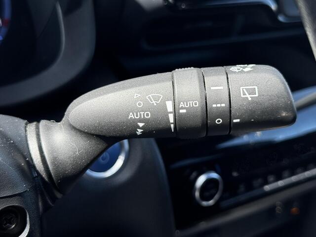 Toyota YARIS Cross 1.5 Hybrid Dynamic / Navigatie / Apple Carplay / Achteruitrijcamera / Stuur-, Stoel en voorruitverwarming / Trekhaak