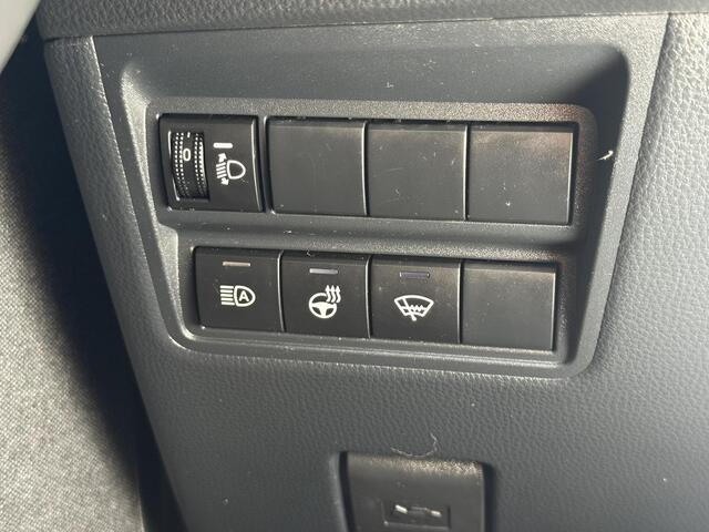 Toyota YARIS Cross 1.5 Hybrid Dynamic / Navigatie / Apple Carplay / Achteruitrijcamera / Stuur-, Stoel en voorruitverwarming / Trekhaak