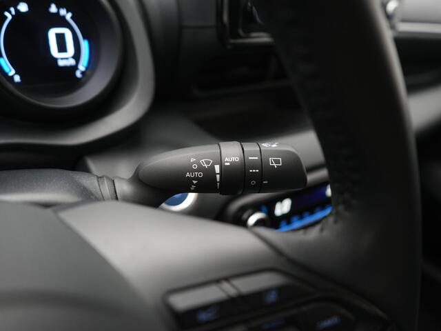 Toyota YARIS 1.5 Hybrid Dynamic