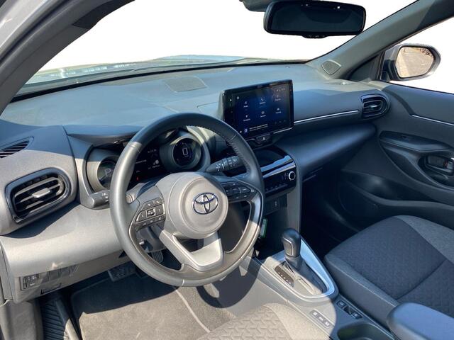 Toyota YARIS Cross 1.5 Hybrid Dynamic december 2023 | Full Hybrid | cruise | LED | lane assist | camera | etc.