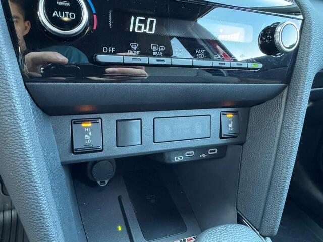 Toyota YARIS 1.5 Hybrid Comfort Trekhaak Carplay Camera Navigatie ACC Winterpakket Erg mooi!
