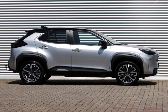 Toyota YARIS Cross 1.5 Hybrid Executive Bi-Tone Trekh.