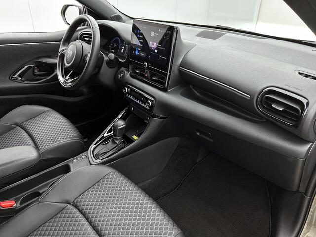 Toyota YARIS 1.5 Hybrid 130 Executive | BTW voertuig | Stoel+stuurverwarming | Dodehoek detectie | Parkeersensoren voor+achter | Apple CarPlay/Android Auto | Cruise Control Adaptive | Achteruitrijcamera |
