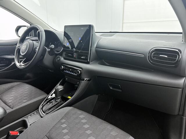 Toyota YARIS 1.5 Hybrid 115 Dynamic Comfort Pack | BTW voertuig | Stoel+stuurverwarming | Dodehoek detectie | Parkeersensoren voor+achter | Apple CarPlay/Android Auto | Cruise Control Adaptive | Achteruitrijcamera |
