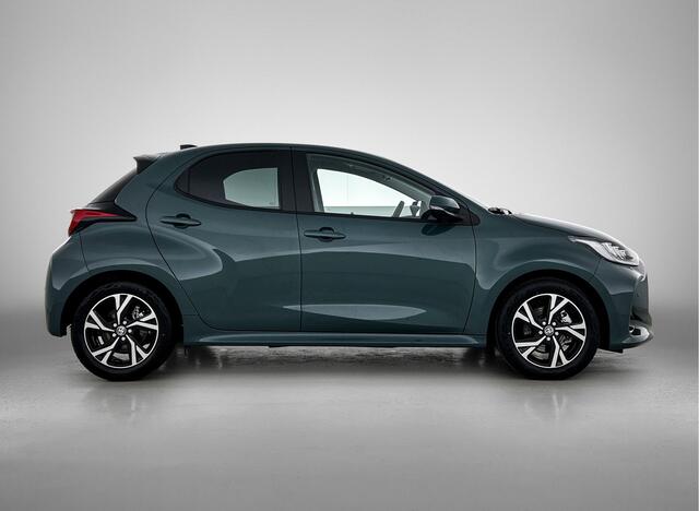 Toyota YARIS 1.5 Hybrid 115 Dynamic Comfort Pack | BTW voertuig | Stoel+stuurverwarming | Dodehoek detectie | Parkeersensoren voor+achter | Apple CarPlay/Android Auto | Cruise Control Adaptive | Achteruitrijcamera |