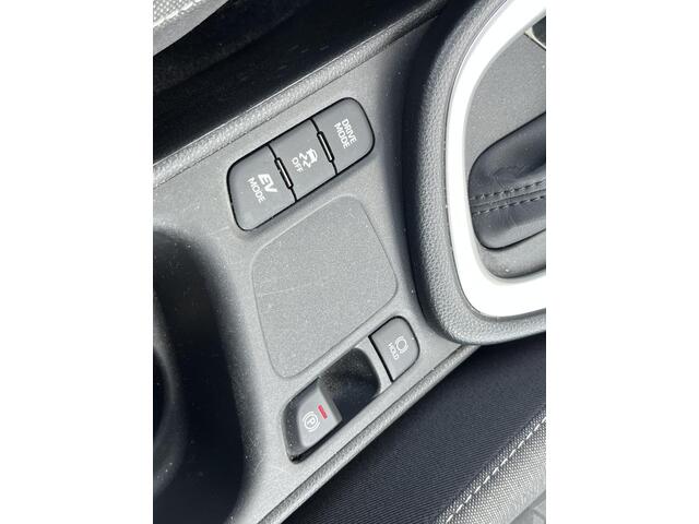 Toyota YARIS 1.5 Hybrid Dynamic | Stoel/stuur verw | Carplay | Adapt. cruise |