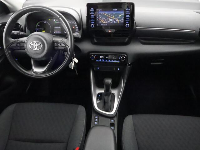 Toyota YARIS 1.5 Hybrid Active Sport | Stoelverwarming | Navigatie | Camera | Apple Carplay & AndroidAUTO |