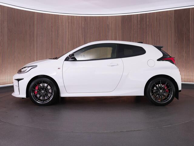 Toyota YARIS GR Performance 1.6 261pk |Adaptive|Camera|Apple Carplay|18" Gesmede LMV|AWD|JBL|CFRP-carbon|Fabrieksgarantie