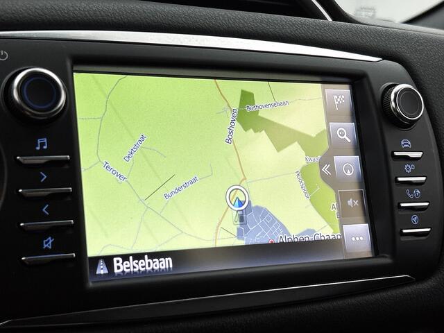 Toyota YARIS 1.5 Hybrid Energy Plus | Dealer Onderhouden | Navigatie | Climate Control | Parkeersensoren Achter | Achteruitrijcamera | Armsteun |