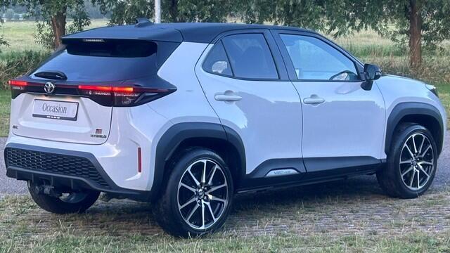 Toyota YARIS Cross 1.5 Hybrid GR Sport NAVIGATIE, APPLE CARPLAY, DAB, JBL SOUND, STOELVERWARMING, HEAD-UP DISPLAY, ADAPTIVE CRUISE CONTROL, TREKHAAK, PDC V/A, ACHERUITRIJCAMERA, LED-LICHT, 18"GR SPORT VELGEN, ENZ. ENZ. FULL OPTIONS!!