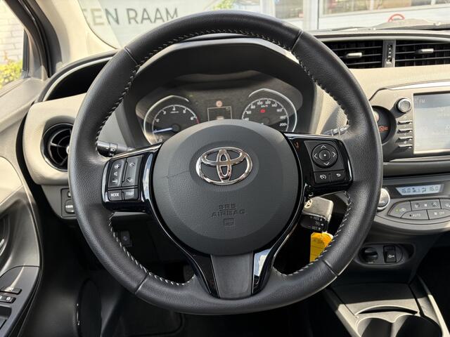 Toyota YARIS 1.5 VVT-i Aspiration | Cruise control | Trekhaak | Dealer onder.