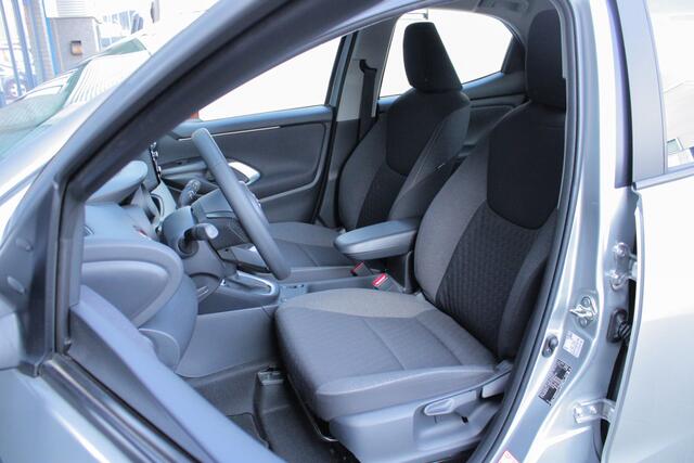 Toyota YARIS 1.5 Hybrid Dynamic |dodehoekdetectie|stoelverwarming|dealer onderhouden|