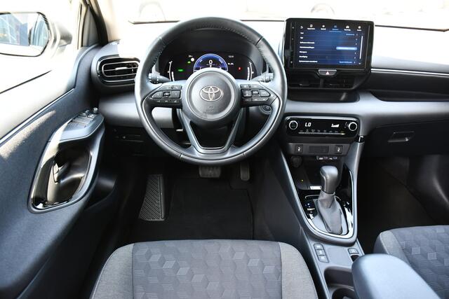 Toyota YARIS 1.5 Hybrid 115 Dynamic Automaat 116pk | Buitenspiegels elektrisch inklapbaar | Parkeersensoren voor & achter | Dodehoek detector |