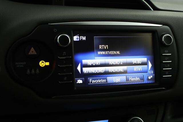 Toyota YARIS 1.5 VVT-i Aspiration | Automaat | Airco | Cruise Control | Achteruitrijcamera | Navigatie |