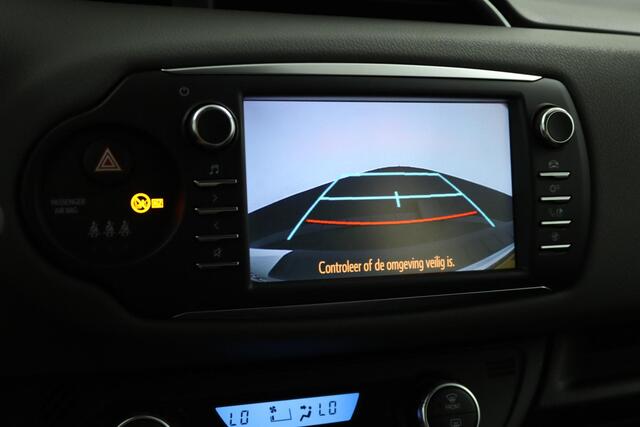 Toyota YARIS 1.5 VVT-i Aspiration | Automaat | Airco | Cruise Control | Achteruitrijcamera | Navigatie |