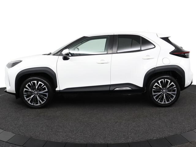 Toyota YARIS Cross 1.5 Hybrid Executive | Navigatie | Trekhaak | Half leder | Stoel / Stuurverwarming |