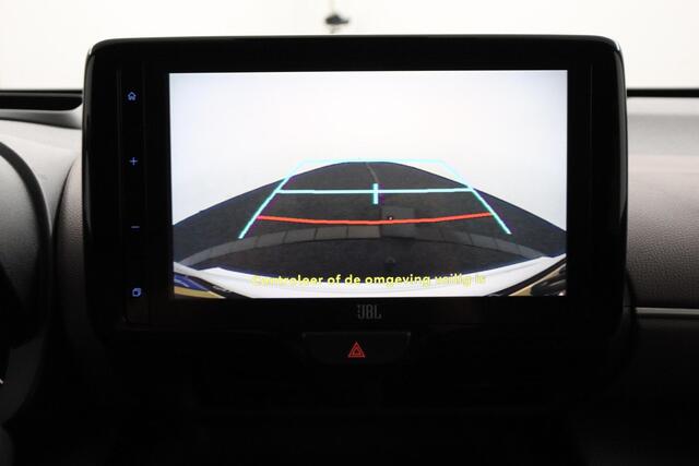 Toyota YARIS Cross 1.5 Hybrid Executive | Navigatie | Trekhaak | Half leder | Stoel / Stuurverwarming |