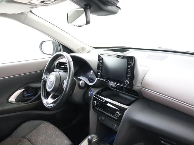 Toyota YARIS Cross 1.5 Hybrid Executive | BTW voertuig | Panoramadak | 360 camera | Head-Up Display | Dodehoek detectie | Full LED Adaptive | Stoel+stuurverwarming | Elektrische Achterklep | Navigatie | Apple CarPlay/Android Auto |
