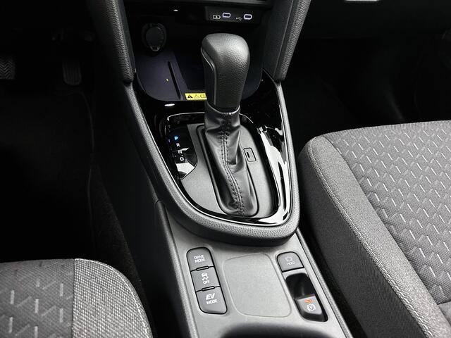 Toyota YARIS Cross 1.5 Hybrid 115 Dynamic | Voorruit-Stuur-Stoelverwarming | Parkeersensoren V+A | Onderweg-naar-dealer