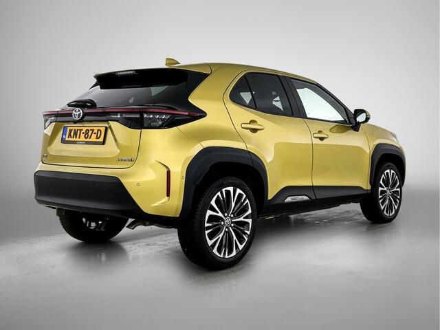Toyota YARIS Cross 1.5 Hybrid Executive | Elektrisch bedienbare achterklep | Voorstoelen verwarmd | Parkeersensor voor en achter |