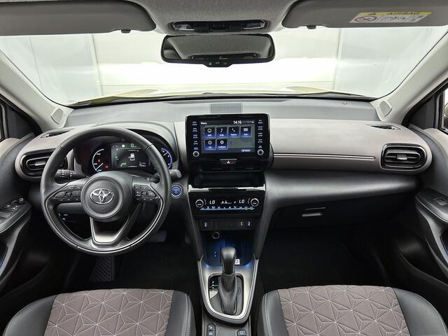 Toyota YARIS Cross 1.5 Hybrid Executive | Elektrisch bedienbare achterklep | Voorstoelen verwarmd | Parkeersensor voor en achter |