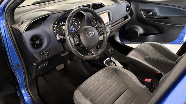 Toyota YARIS 1.5 Hybrid Bi-Tone