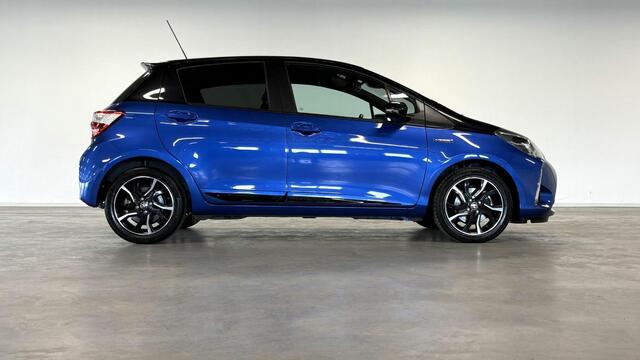 Toyota YARIS 1.5 Hybrid Bi-Tone