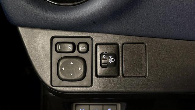 Toyota YARIS 1.5 Hybrid Bi-Tone