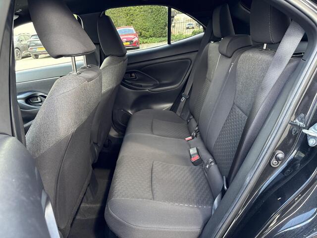 Toyota YARIS Cross 1.5 Hybrid 115 Dynamic **DODE HOEK DETECTIE/ PARKEERSENSOREN/ STOELVERWARMIING**