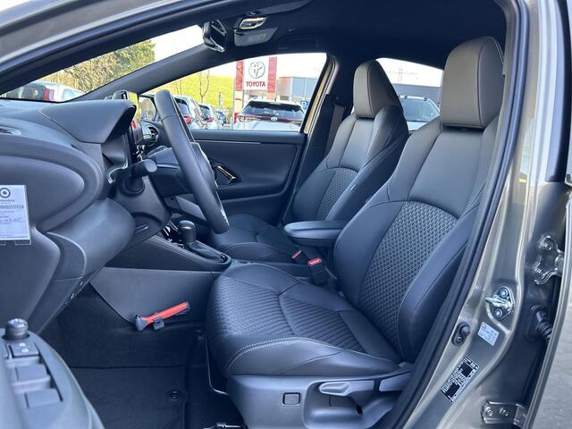 Toyota YARIS 1.5 Hybrid 130 Executive **STOELVERWARMING/ DODEHOEK DETECTIE/ PARKEERSENSOREN**