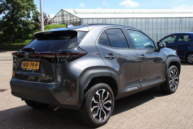Toyota YARIS Cross 1.5 Hybrid 130 Dynamic | Comfort pack | Dodehoeksensor | Stuur- en Stoelverwarming |