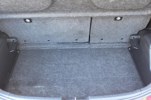 Toyota YARIS 1.5 Hybrid Aspiration Achteruitrijcamera