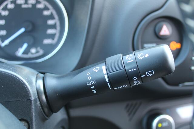 Toyota YARIS 1.5 Hybrid Aspiration Achteruitrijcamera