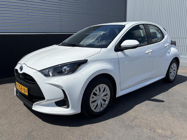 Toyota YARIS 1.5 Hybrid Active NL-auto! Navigatie, Adaptieve cruise control, Achteruitrijcamera,