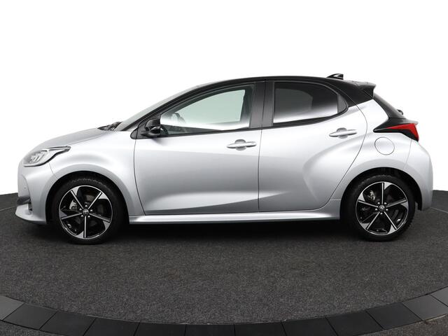 Toyota YARIS 1.5 Hybrid 130 Launch Edition | Stuur/Stoelverwarming | heads-up display | Parkeersensoren | Dodehoekdetectie |