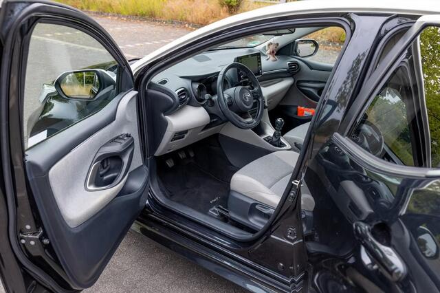 Toyota YARIS 1.5 VVT-i SELECTION / TWO TONE