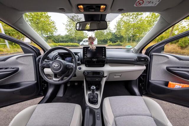 Toyota YARIS 1.5 VVT-i SELECTION / TWO TONE