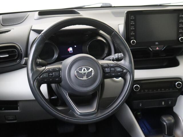 Toyota YARIS 1.5 Hybrid Executive | airco automatisch | Apple Carplay/Android | Autonomous Emergency Braking | bots herkenning en activatie | cruise control adaptief | lederen/stof bekleding | lichtmetalen velgen 17" | navigatiesysteem full map |