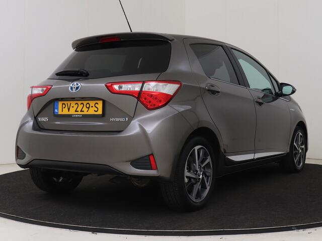 Toyota YARIS 1.5 Hybrid Premium | Dealer onderhouden | Panoramadak | Cruise Control | Climate Control | Achteruitrijcamera | DAB | Elektrisch verstel/inklapbare spiegels |