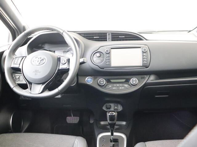Toyota YARIS 1.5 Hybrid Premium | Dealer onderhouden | Panoramadak | Cruise Control | Climate Control | Achteruitrijcamera | DAB | Elektrisch verstel/inklapbare spiegels |