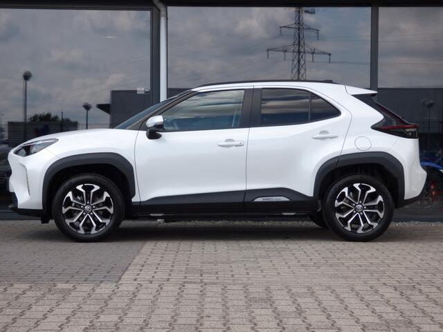 Toyota YARIS Cross 1.5 Hybrid Dynamic Winter Pack | Platinum Pearl White |