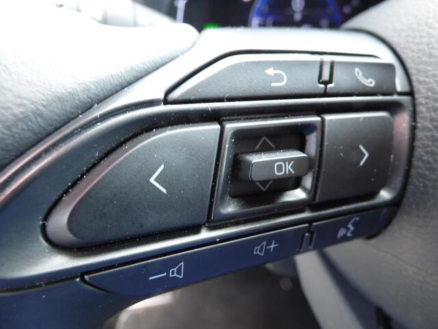 Toyota YARIS Cross 1.5 Hybrid Dynamic Winter Pack | Platinum Pearl White |