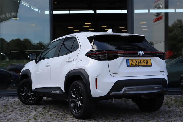 Toyota YARIS Cross 1.5 Hybrid Explore, LM Velgen, Parkeersensoren, Navi, Apple carplay / Android auto.