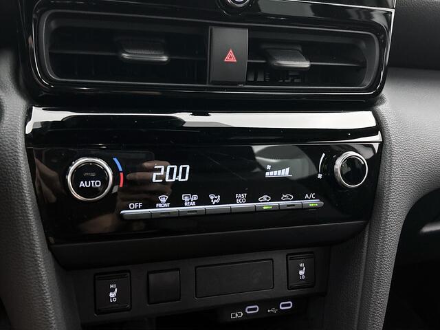 Toyota YARIS Cross 1.5 Hybrid 115 First Edition Comfort Pack | BTW voertuig | Dodehoek detectie | Stuur+stoelverwarming | Parkeersensoren voor+achter | Draadloze telefoonlader | Apple CarPlay/Android Auto | Cruise Control Adaptive |
